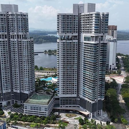 Teega Suites Puteriharbour By Wp Homestay Johor Bahru Esterno foto